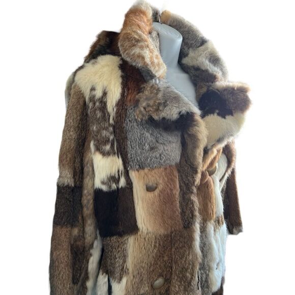Donald Brooks Vintage 1970s  Patchwork Rabbit Fur Coat with Bell Sleeves Size M - Picture 2 of 10